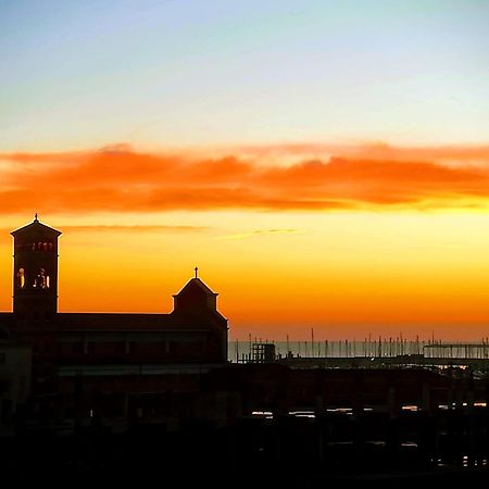 Bed and Breakfast A Casa Di Vale Nettuno Exterior foto